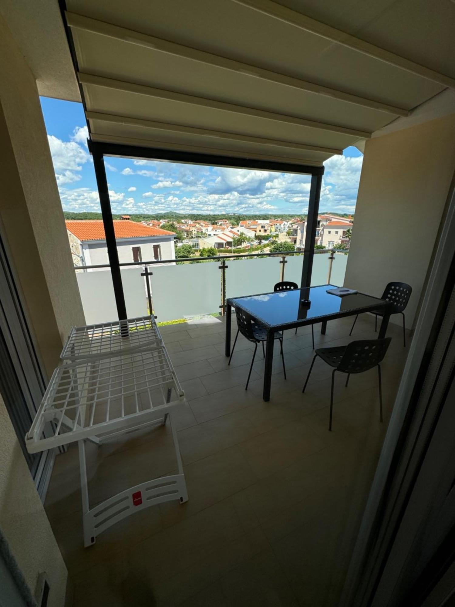 Funtana Appartements an der 1 Reihe vom Meer Exterior foto