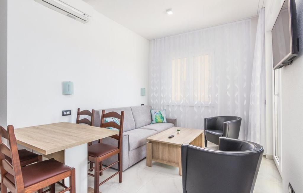 Funtana Appartements an der 1 Reihe vom Meer Exterior foto